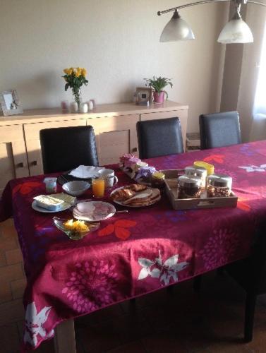 Chez Nous. Bed & Breakfast Couvin Luaran gambar